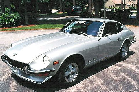 Nissan did a good of integrating the mandated bumpers on the 260Z.
