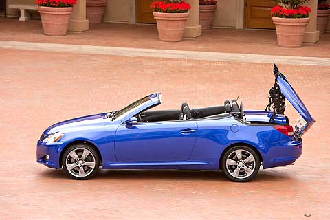 With the top up, the Lexus ISC is almost as quiet as an ordinary Lexus sedan. And when you want the top down, it does a robotic dance to fold the roof into the trunk where no one can see it.