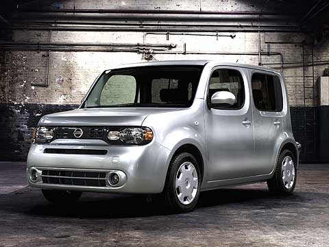 The cleverly designed Nissan cube, with its asymmetrical rear window, refrigerator-style rear door and wide range of personal accessories, enters its second year of production in 2010