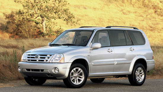 Car Review of the 2005 Suzuki XL-7 Mid-Size Sport Utility Vehicle